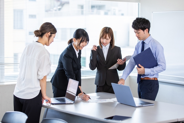 ビジネス会議の様子