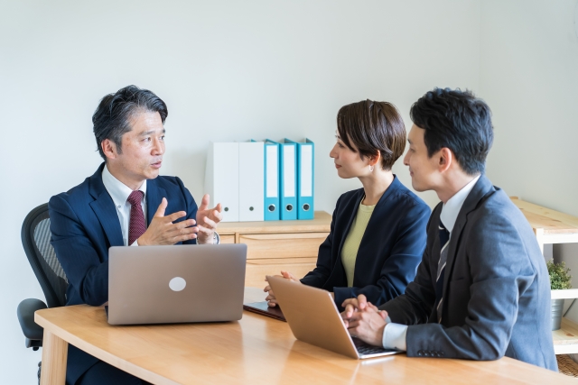 企業の打ち合わせ風景