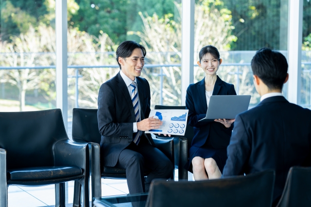 企業の打ち合わせ風景